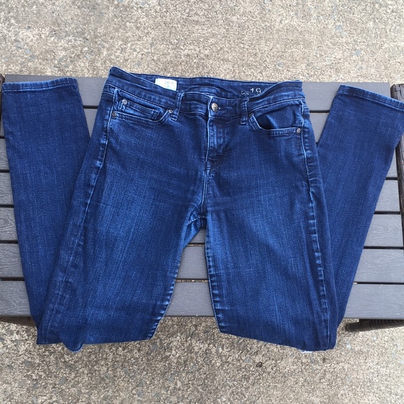 GAP sz 28 (6r) Ladies mid rise skinny jeans NICE! - Picture 1 of 8